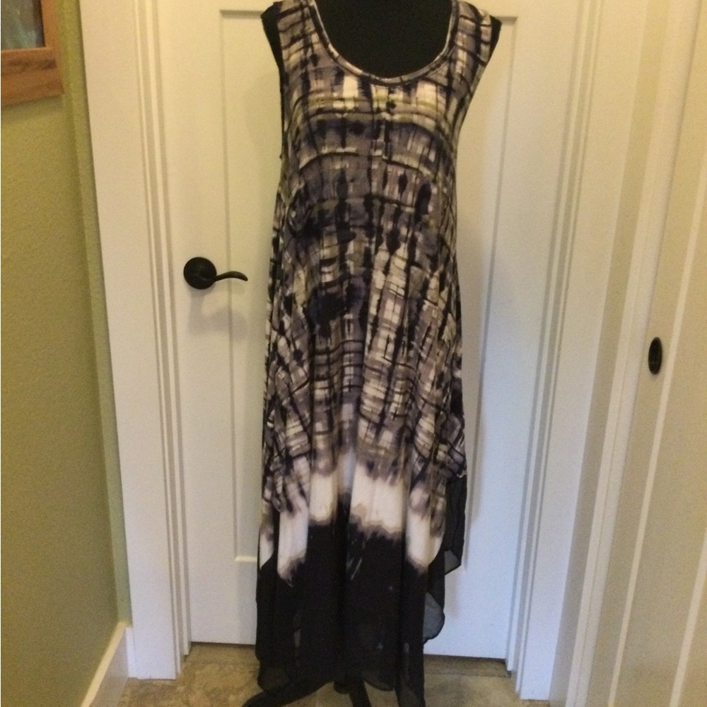 Vera Wang Black and Cream High Low Dress